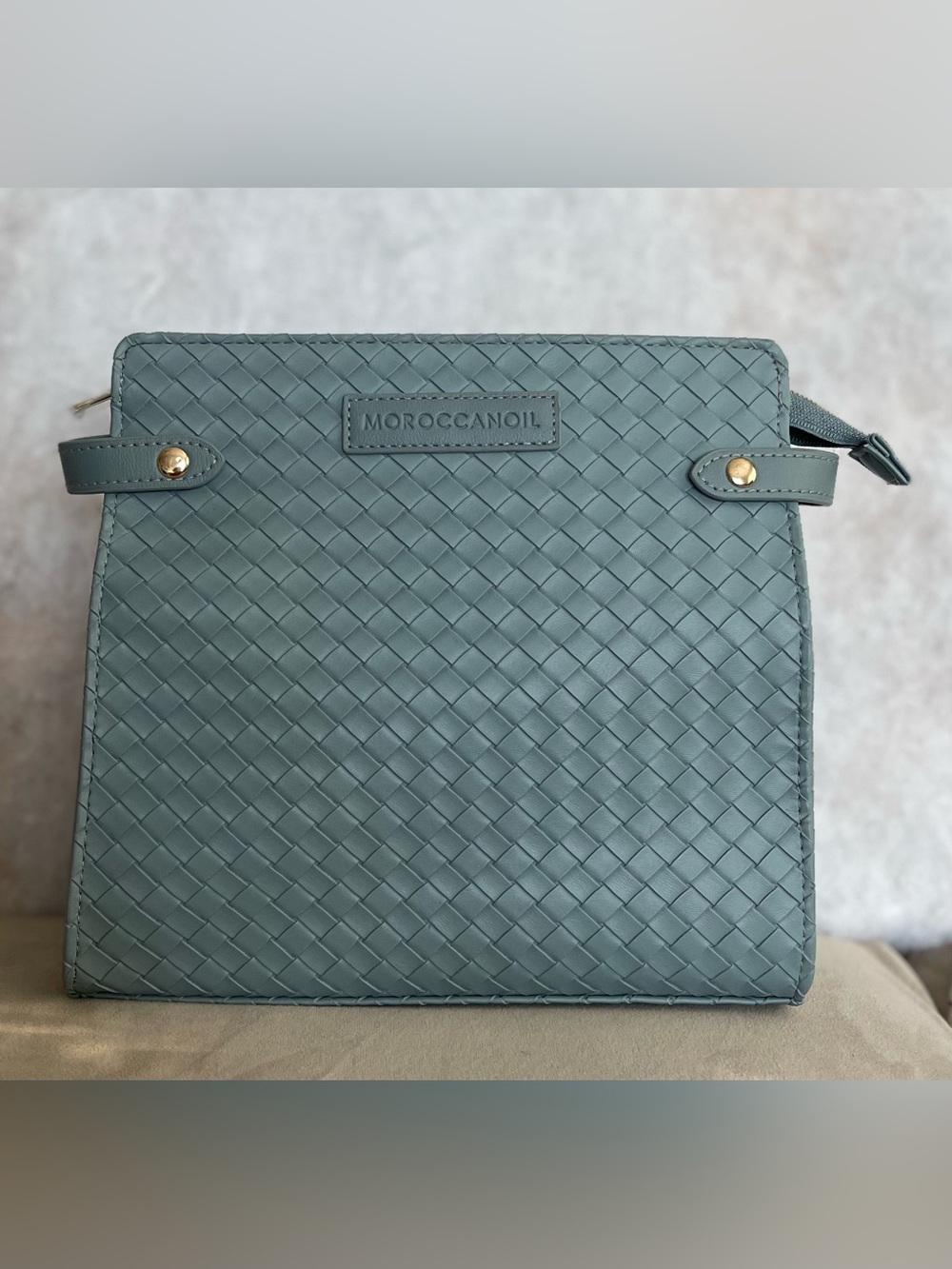 Moroccanoil Feel Green Woven Faux Leather MakeUp Bag